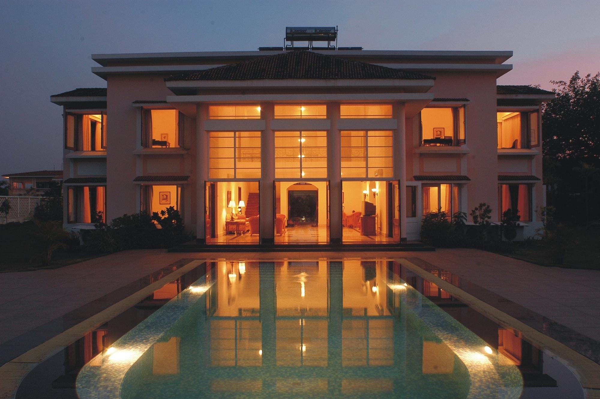 The Lalit Golf & Spa Resort Goa Canacona Exterior foto