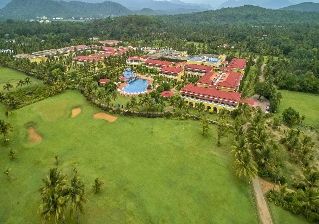 The Lalit Golf & Spa Resort Goa Canacona Exterior foto