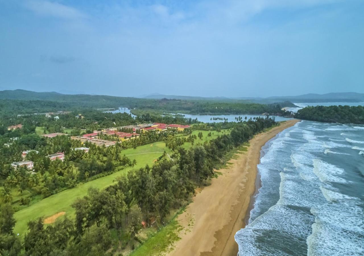 The Lalit Golf & Spa Resort Goa Canacona Exterior foto